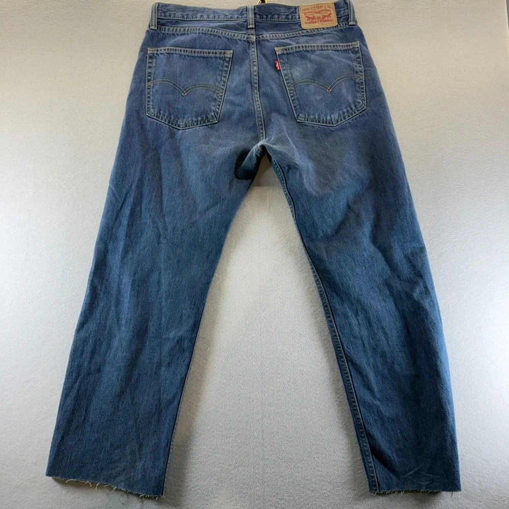 Levis 505 Regular Fit Straight Leg Jeans Mens 36x29 Blue Denim Cut Raw Hem 597